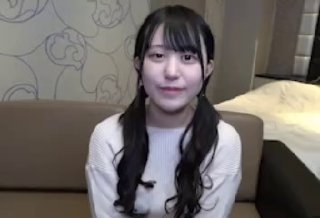 眼镜小哥哥做爱 人瘦鸡8超大  抱起女友一顿猛操 逼水直流 最后无套内射